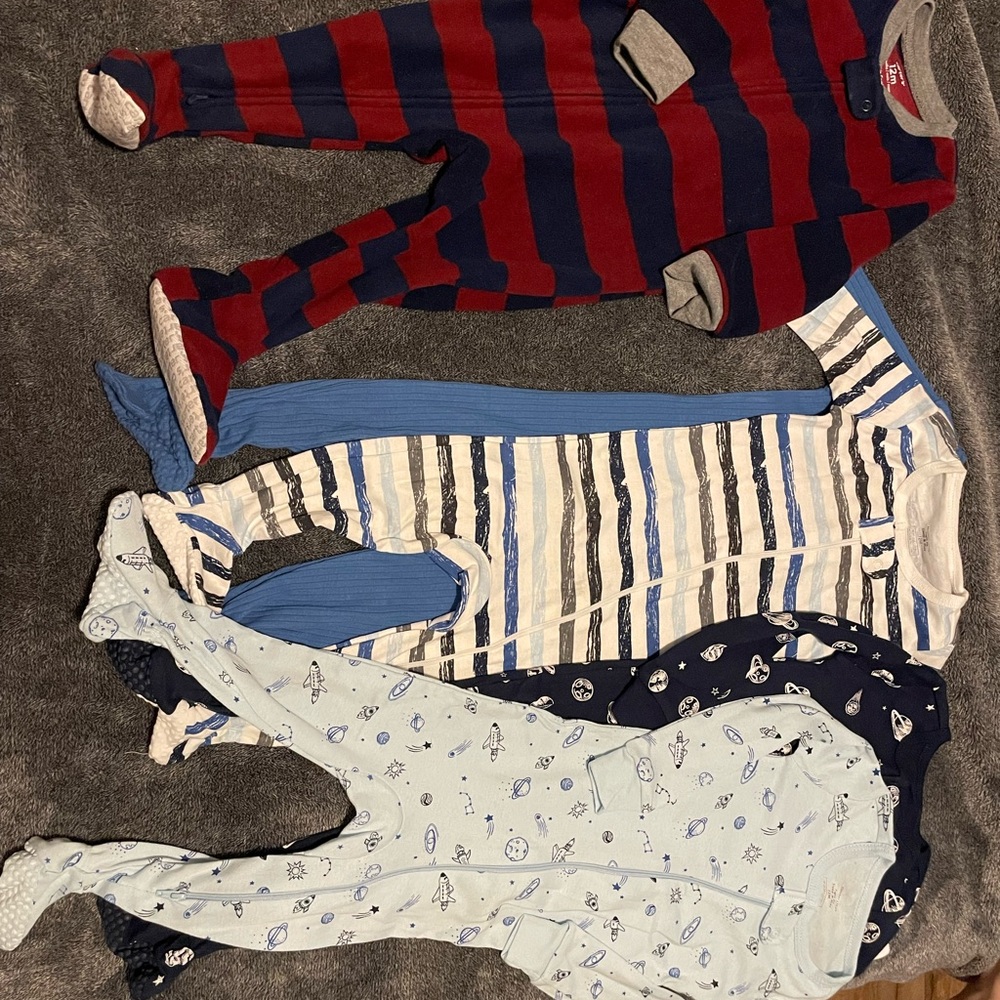 5 zipper footed pajamas 12 months